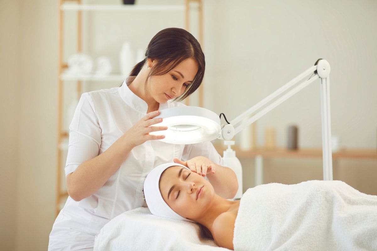 Como se tornar esteticista?